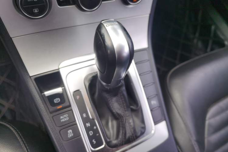 Used Volkswagen Magotan 2013 1.8TSI Luxury Model Gear Lever
