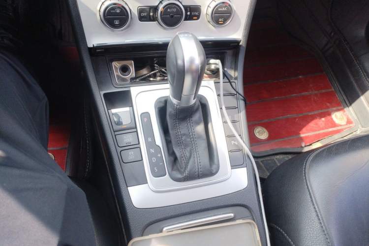 Used Volkswagen Magotan 2013 1.8TSI Luxury Model Gear Lever