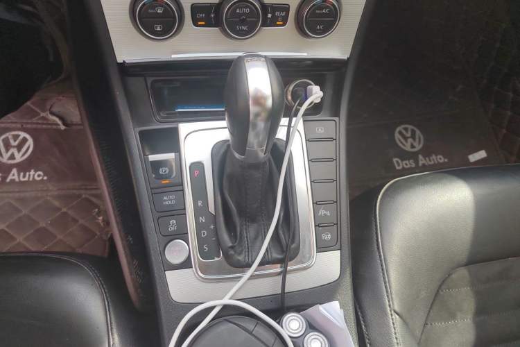 Used Volkswagen Magotan 2013 1.8TSI Prestige Model Gear Lever
