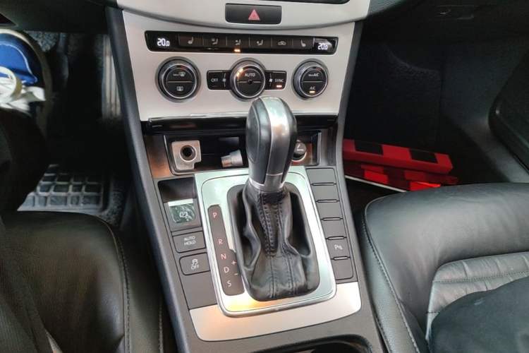 Used Volkswagen Magotan 2013 1.8TSI Luxury Model Gear Lever