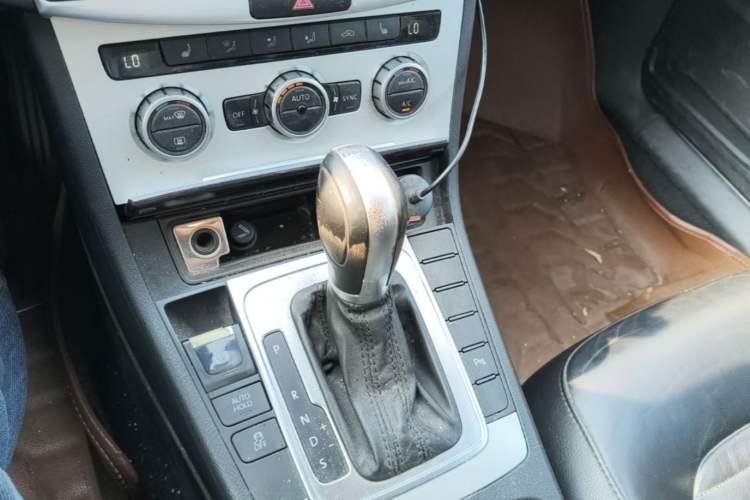 Used Volkswagen Magotan 2013 1.8TSI Luxury Model Gear Lever