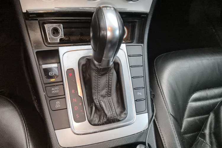 Used Volkswagen Magotan 2013 2.0 TSI Luxury Model Gear Lever