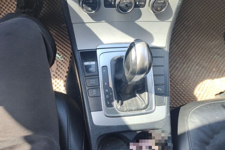 Used Volkswagen Magotan 2013 2.0 TSI Luxury Model Gear Lever