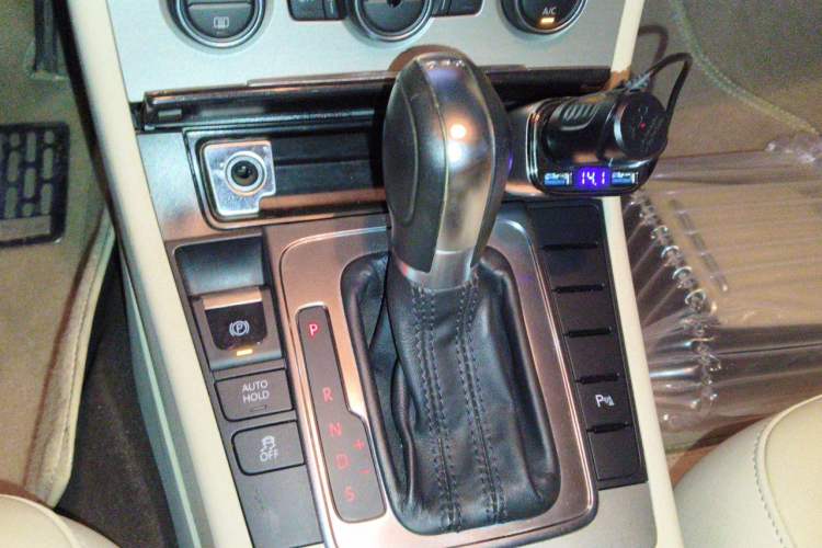 Used Volkswagen Magotan 2013 1.8TSI Premier Model Gear Lever