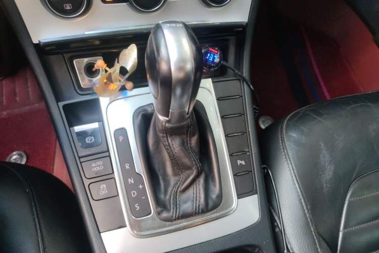 Used Volkswagen Magotan 2013 2.0 TSI Luxury Model Gear Lever
