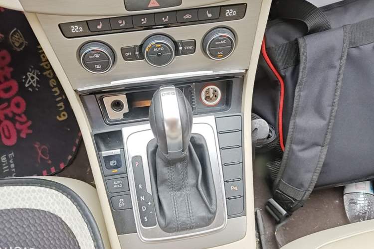 Used Volkswagen Magotan 2013 1.8TSI Luxury Model Gear Lever