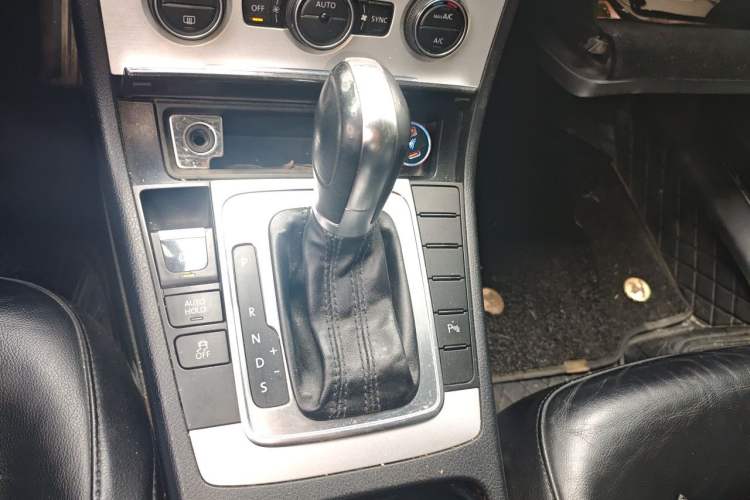 Used Volkswagen Magotan 2013 1.8TSI Luxury Model Gear Lever