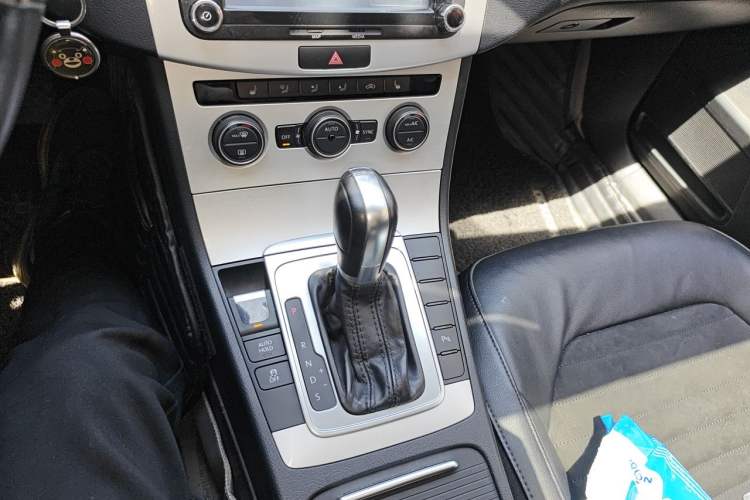 Used Volkswagen Magotan 2013 1.8TSI Luxury Model Gear Lever