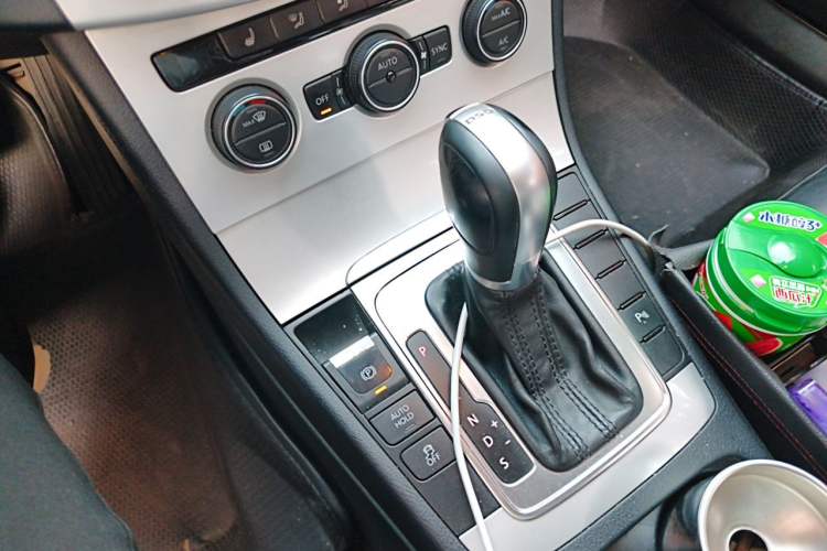 Used Volkswagen Magotan 2013 1.8TSI Luxury Model Gear Lever