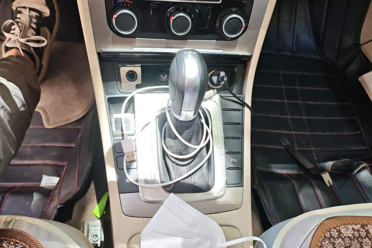 Used Volkswagen Magotan 2013 1.8TSI Premier Model Gear Lever