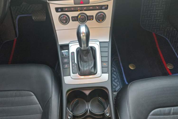 Used Volkswagen Magotan 2013 1.8TSI Luxury Model Gear Lever