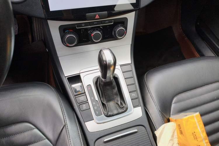 Used Volkswagen Magotan 2013 1.8TSI Premier Model Gear Lever