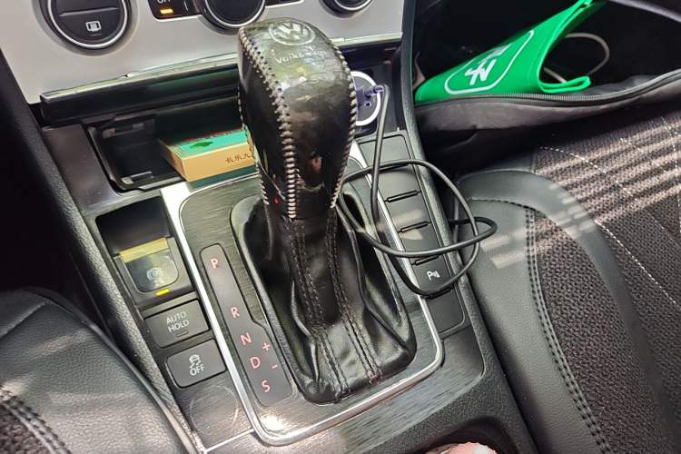 Used Volkswagen Magotan 2013 2.0 TSI Luxury Model Gear Lever