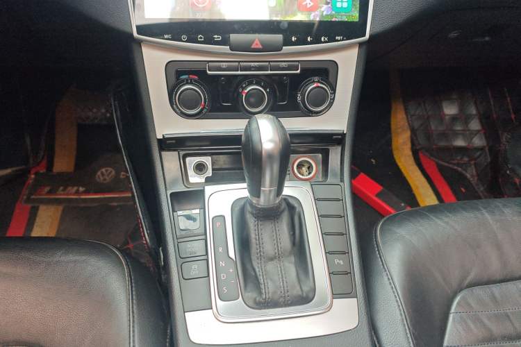 Used Volkswagen Magotan 2013 1.8TSI Premier Model Gear Lever
