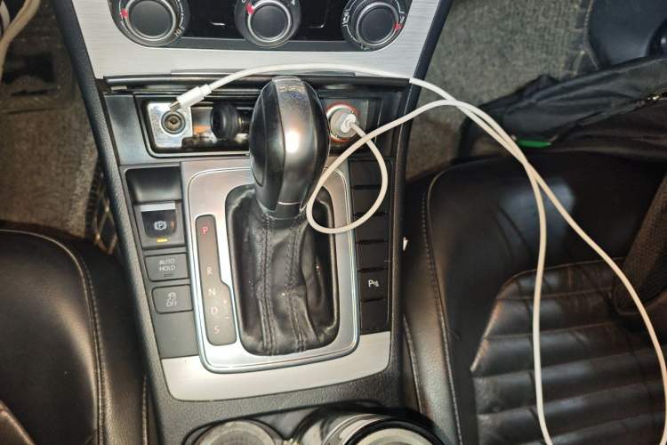 Used Volkswagen Magotan 2013 1.8TSI Premier Model Gear Lever
