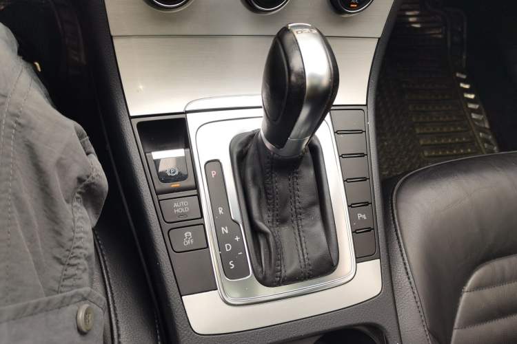 Used Volkswagen Magotan 2013 1.8TSI Luxury Model Gear Lever