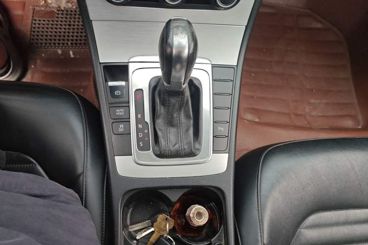 Used Volkswagen Magotan 2013 1.8TSI Premier Model Gear Lever