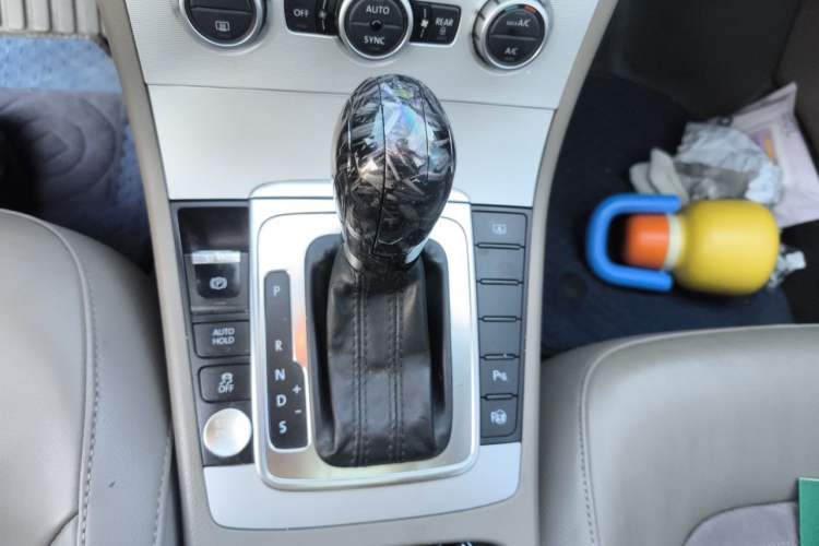 Used Volkswagen Magotan 2013 2.0 TSI Prestige Model Gear Lever