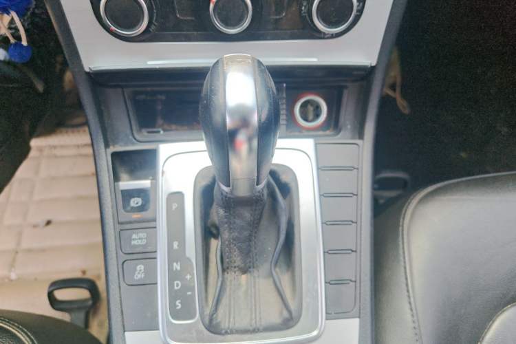 Used Volkswagen Magotan 2013 1.8TSI Comfort Model Gear Lever