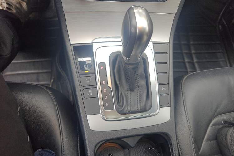 Used Volkswagen Magotan 2013 1.8TSI Premier Model Gear Lever