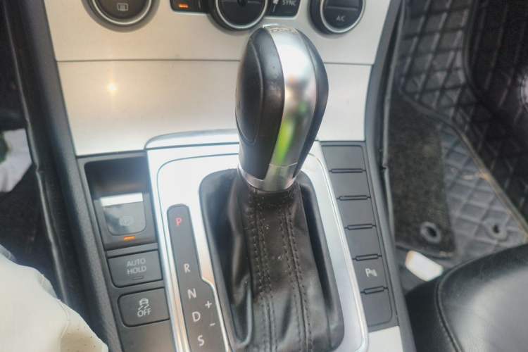 Used Volkswagen Magotan 2013 1.8TSI Luxury Model Gear Lever