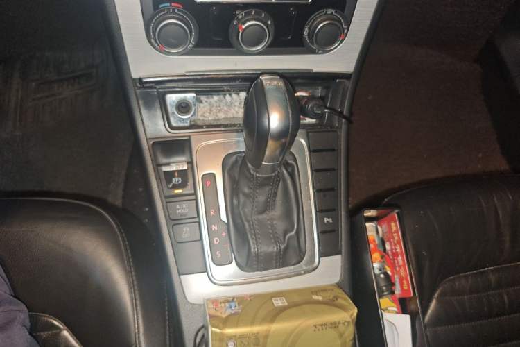 Used Volkswagen Magotan 2013 1.8TSI Premier Model Gear Lever