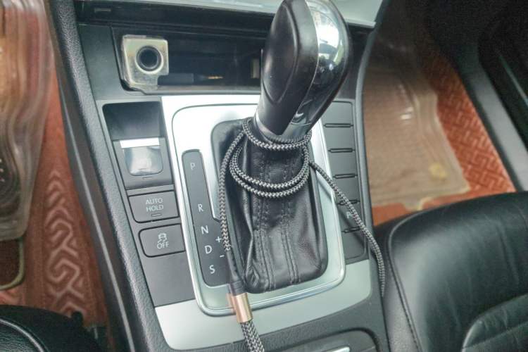 Used Volkswagen Magotan 2013 2.0 TSI Luxury Model Gear Lever