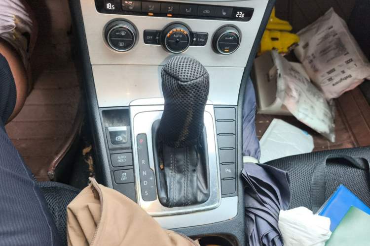 Used Volkswagen Magotan 2013 1.8TSI Luxury Model Gear Lever