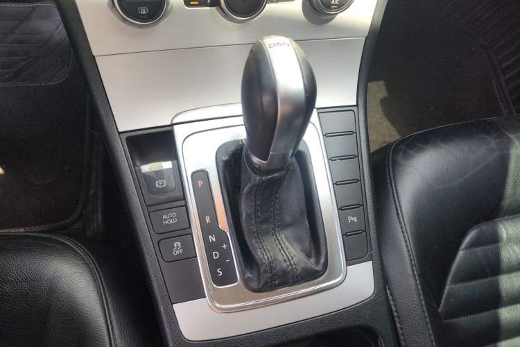 Used Volkswagen Magotan 2013 1.8TSI Luxury Model Gear Lever