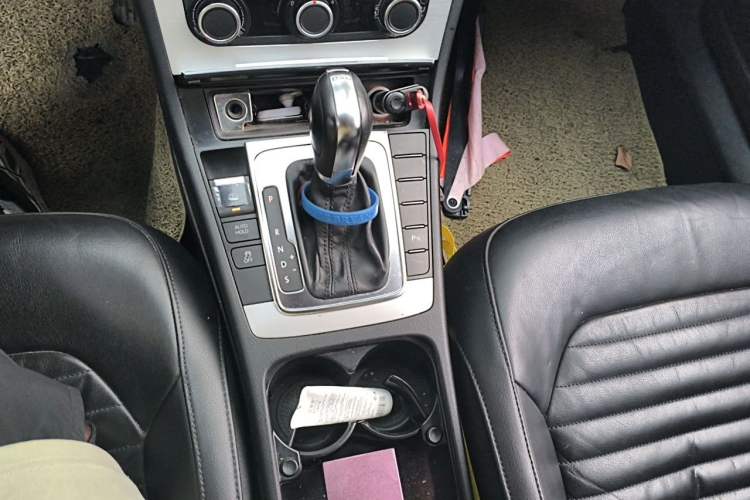 Used Volkswagen Magotan 2013 1.8TSI Premier Model Gear Lever