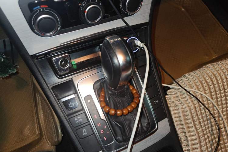 Used Volkswagen Magotan 2013 1.8TSI Premier Model Gear Lever