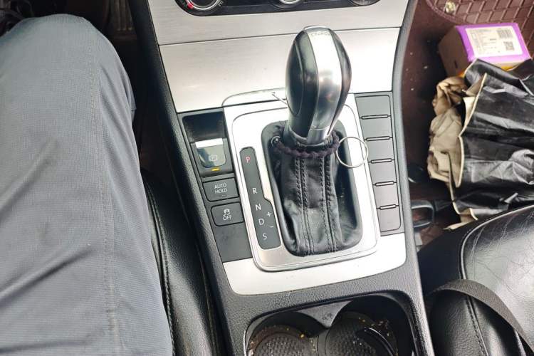 Used Volkswagen Magotan 2013 1.8TSI Comfort Model Gear Lever