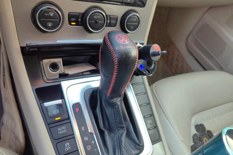 Used Volkswagen Magotan 2013 1.8TSI Luxury Model Gear Lever