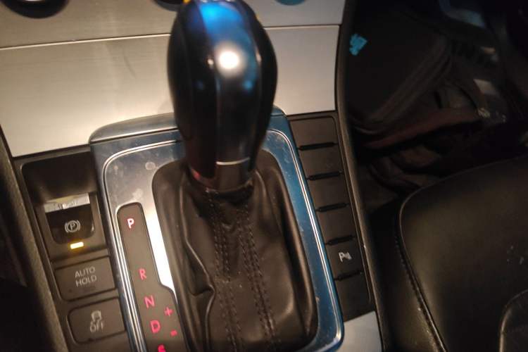 Used Volkswagen Magotan 2013 2.0 TSI Luxury Model Gear Lever