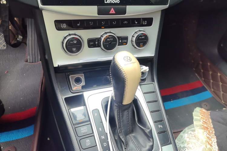 Used Volkswagen Magotan 2013 2.0 TSI Luxury Model Gear Lever