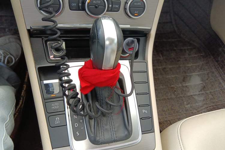Used Volkswagen Magotan 2013 1.8TSI Luxury Model Gear Lever