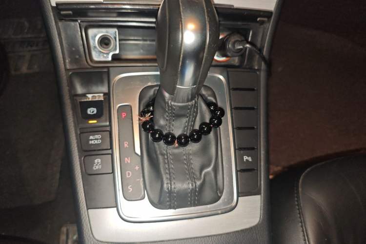 Used Volkswagen Magotan 2013 1.8TSI Premier Model Gear Lever