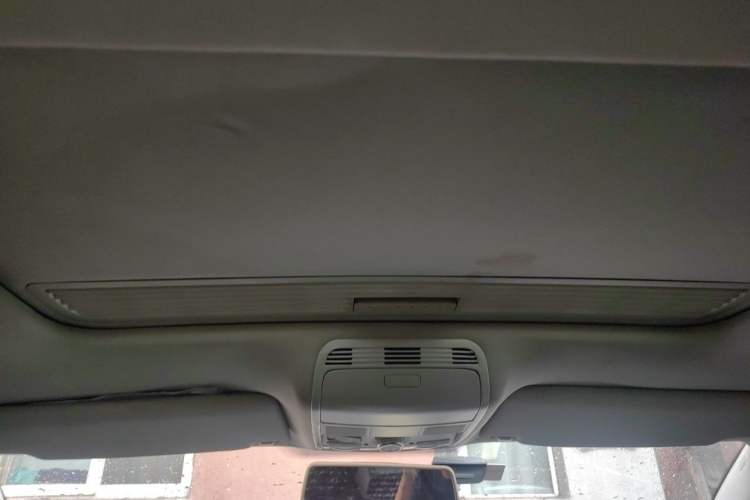 Used Volkswagen Magotan 2013 1.8TSI Luxury Model Headliner