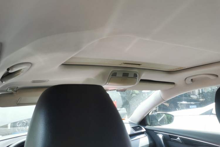 Used Volkswagen Magotan 2013 1.8TSI Luxury Model Headliner