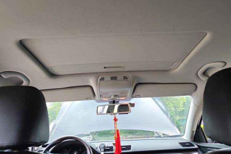 Used Volkswagen Magotan 2013 1.8TSI Prestige Model Headliner