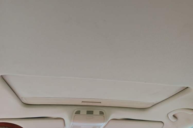 Used Volkswagen Magotan 2013 1.8TSI Luxury Model Headliner