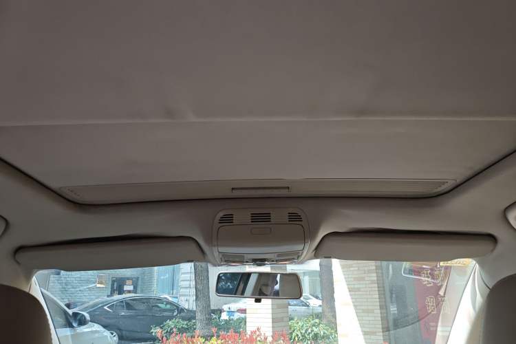 Used Volkswagen Magotan 2013 1.8TSI Luxury Model Headliner