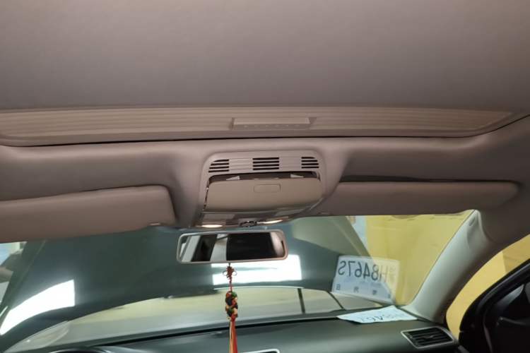 Used Volkswagen Magotan 2013 1.8TSI Luxury Model Headliner