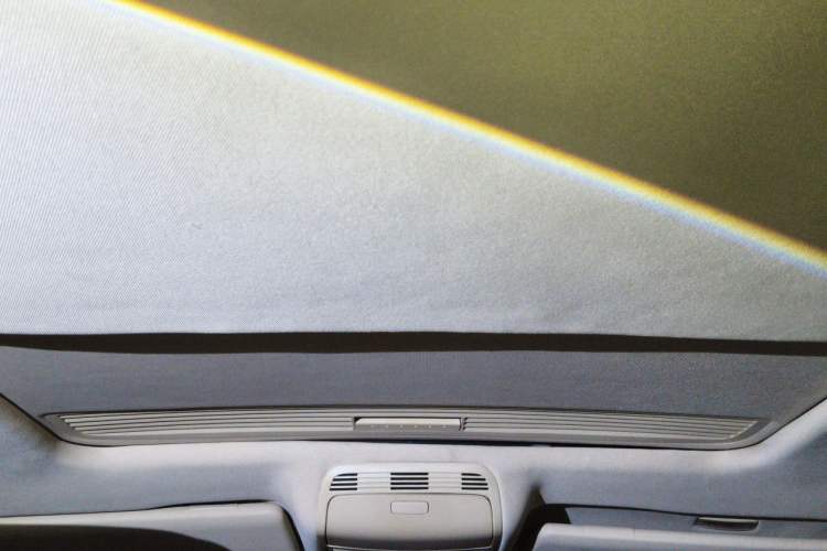 Used Volkswagen Magotan 2013 1.8TSI Premier Model Headliner