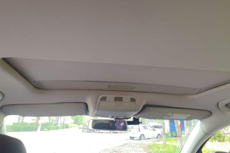 Used Volkswagen Magotan 2013 1.8TSI Luxury Model Headliner