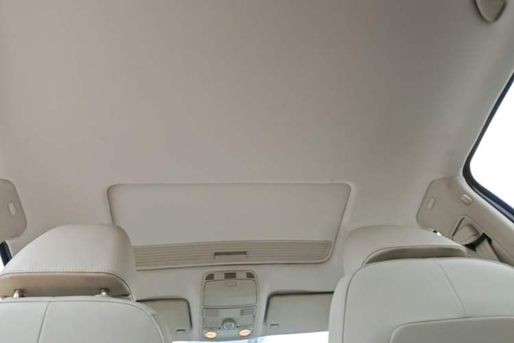 Used Volkswagen Magotan 2013 1.8TSI Luxury Model Headliner