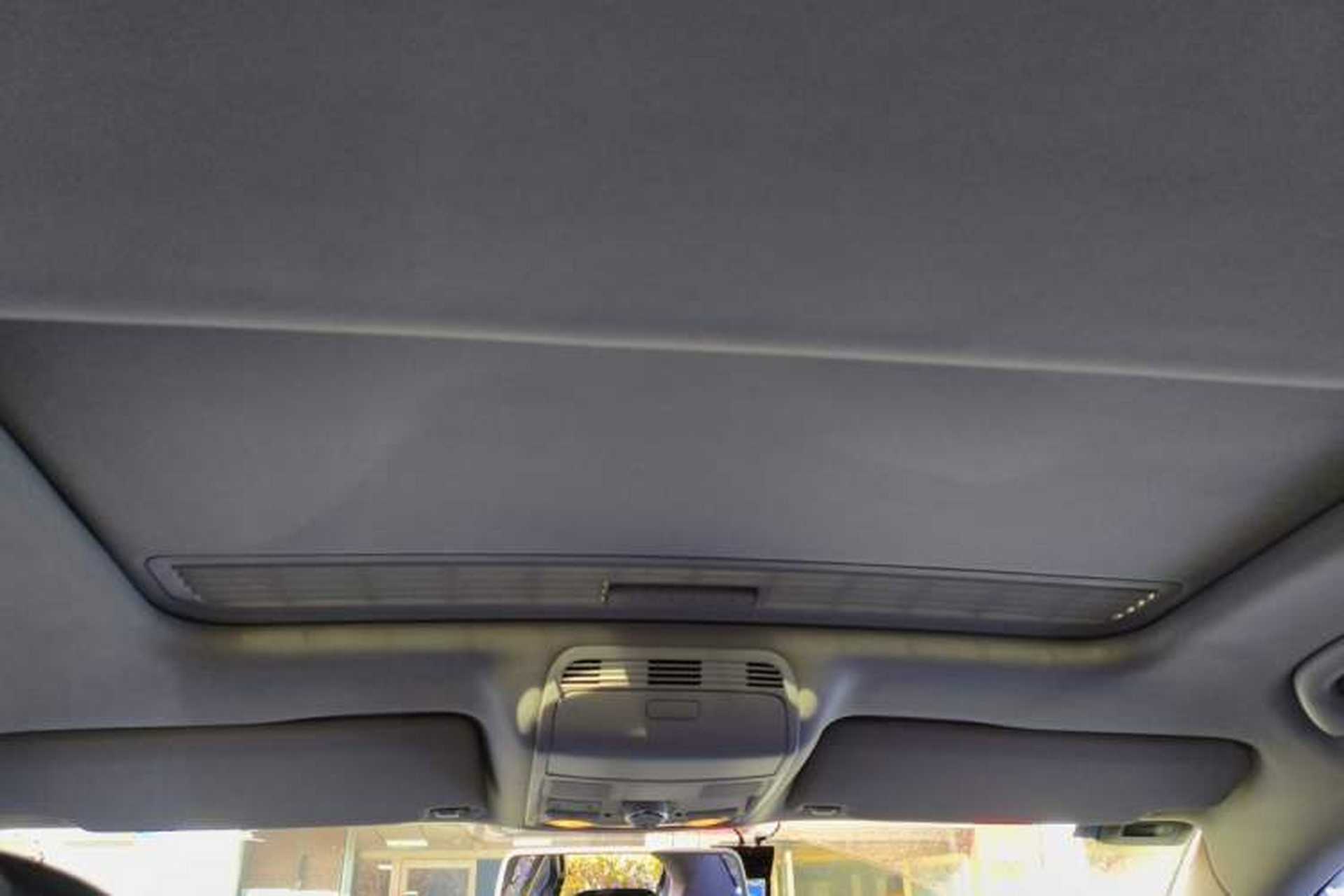 Used Volkswagen Magotan 2013 1.8TSI Luxury Model Headliner