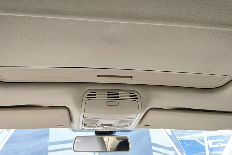Used Volkswagen Magotan 2013 1.8TSI Premier Model Headliner