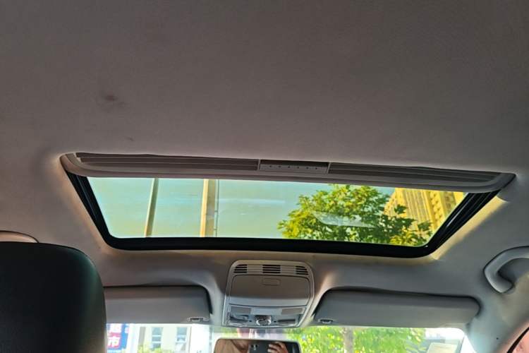 Used Volkswagen Magotan 2013 1.8TSI Premier Model Headliner