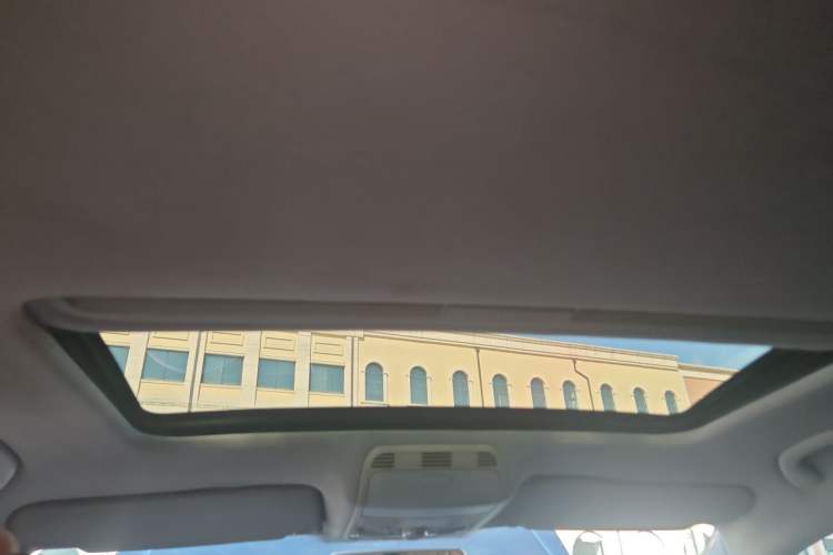 Used Volkswagen Magotan 2013 1.8TSI Luxury Model Headliner